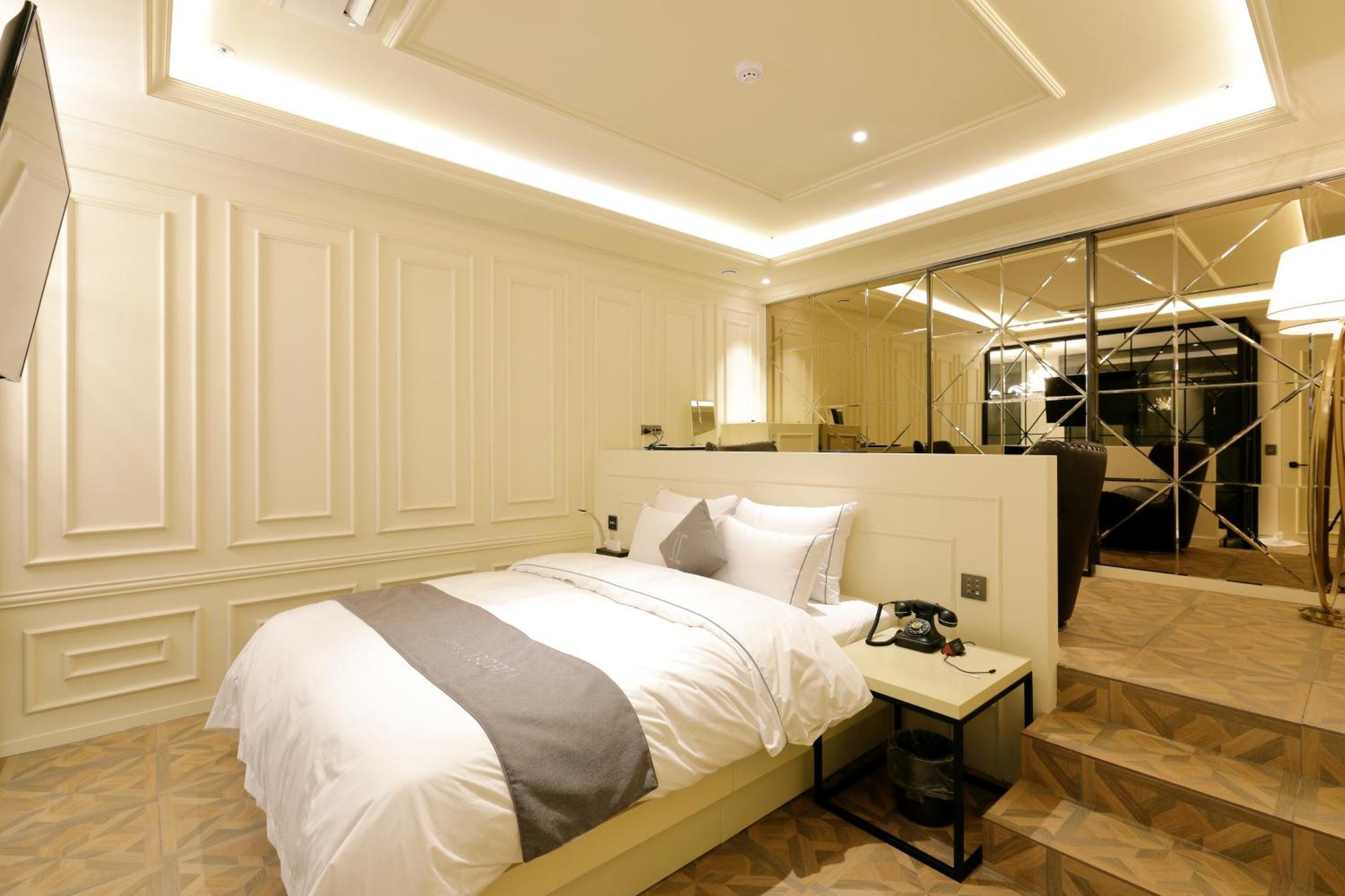 Ischia Hotel Yongin Zewnętrze zdjęcie